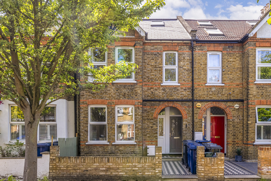 3 bed maisonette for sale in Glenfield Road, Ealing, London, W13