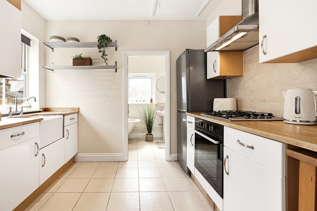 3 bed maisonette for sale in Glenfield Road, Ealing, London, W13  - Property Image 4