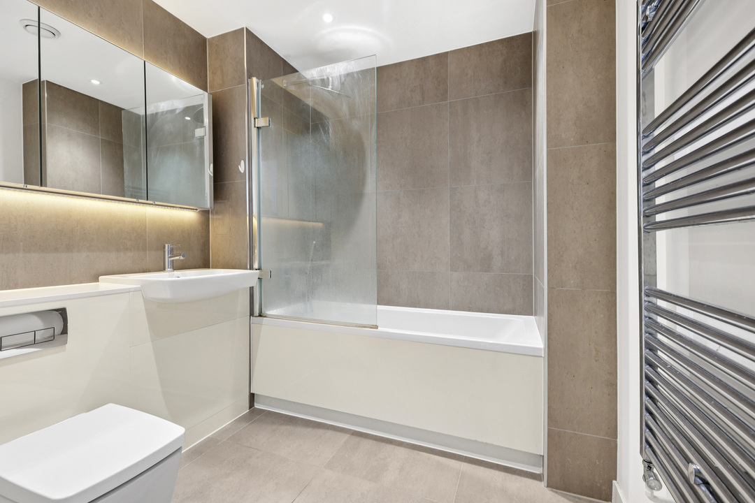 2 bed apartment for sale in Redwell House, West Ealing, London, W13  - Property Image 13