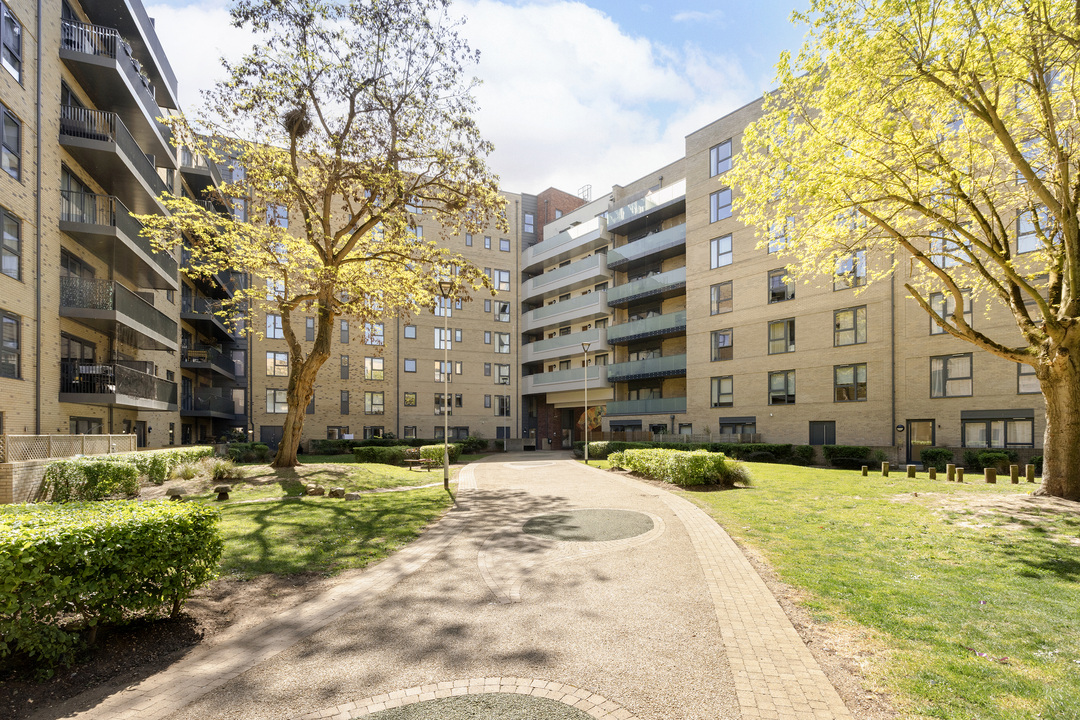 2 bed apartment for sale in Redwell House, West Ealing, London, W13  - Property Image 11