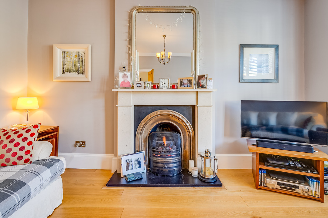 4 bed semi-detached house for sale in Lynton Avenue, Ealing, London, W13  - Property Image 8