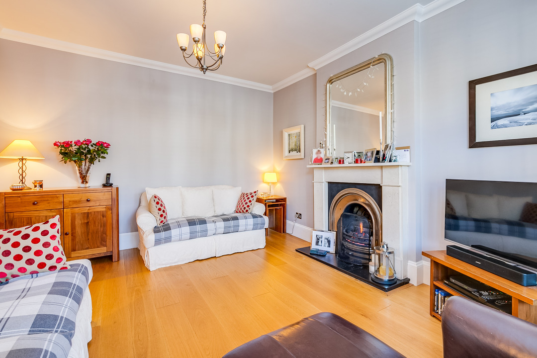 4 bed semi-detached house for sale in Lynton Avenue, Ealing, London, W13  - Property Image 10