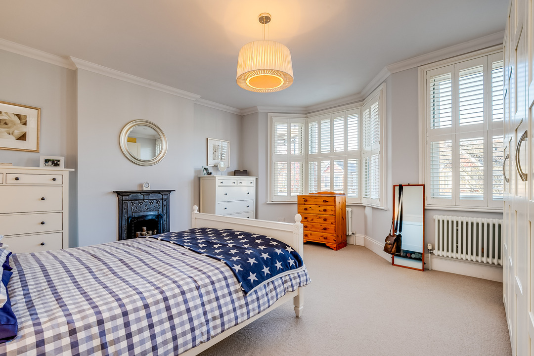 4 bed semi-detached house for sale in Lynton Avenue, Ealing, London, W13  - Property Image 5