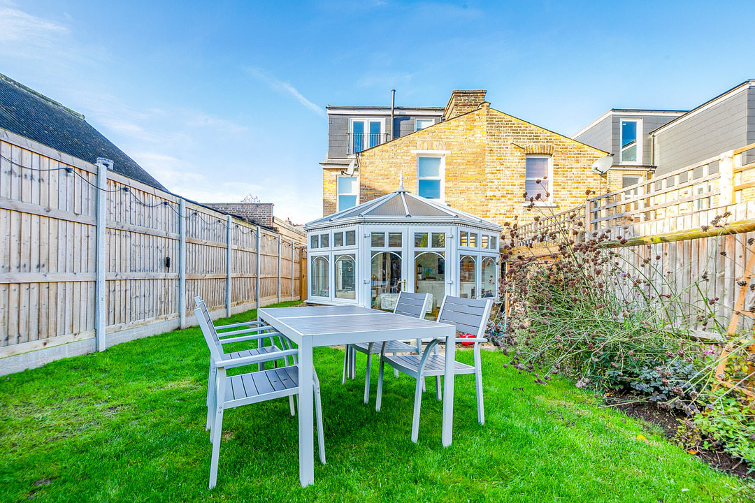 4 bed semi-detached house for sale in Lynton Avenue, Ealing, London, W13  - Property Image 7