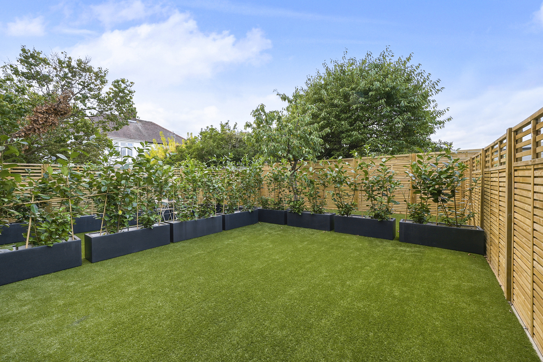 1 bed apartment for sale in Burnham Way, Ealing, London, W13  - Property Image 10