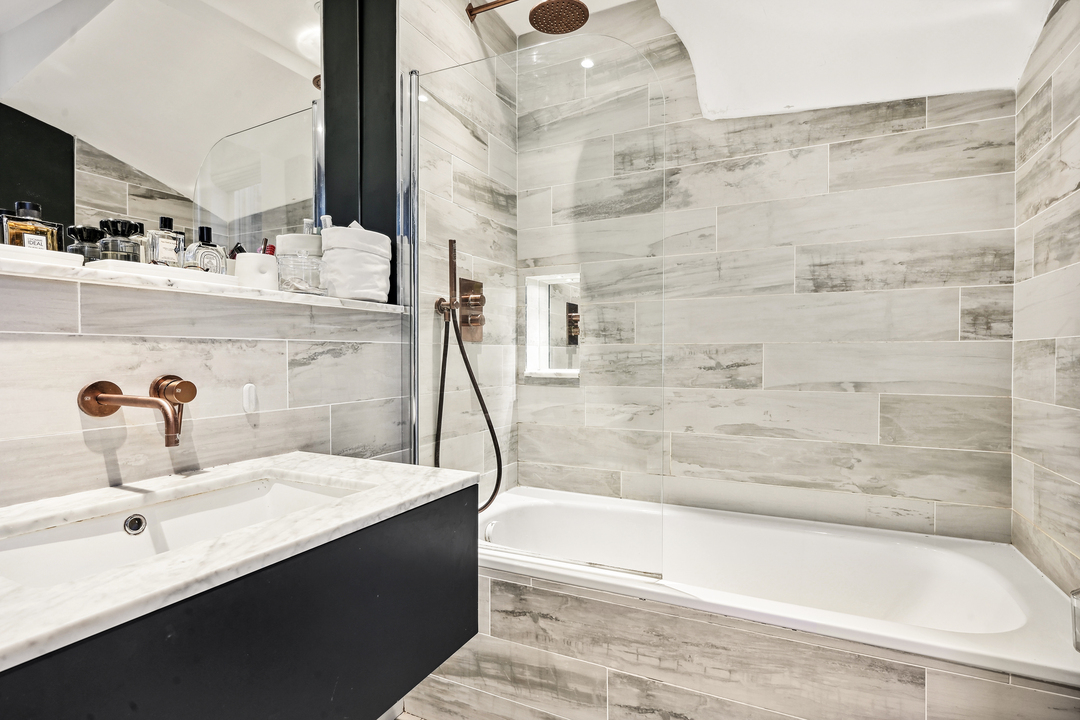 1 bed apartment for sale in Gordon Road, Ealing, London, W5  - Property Image 14