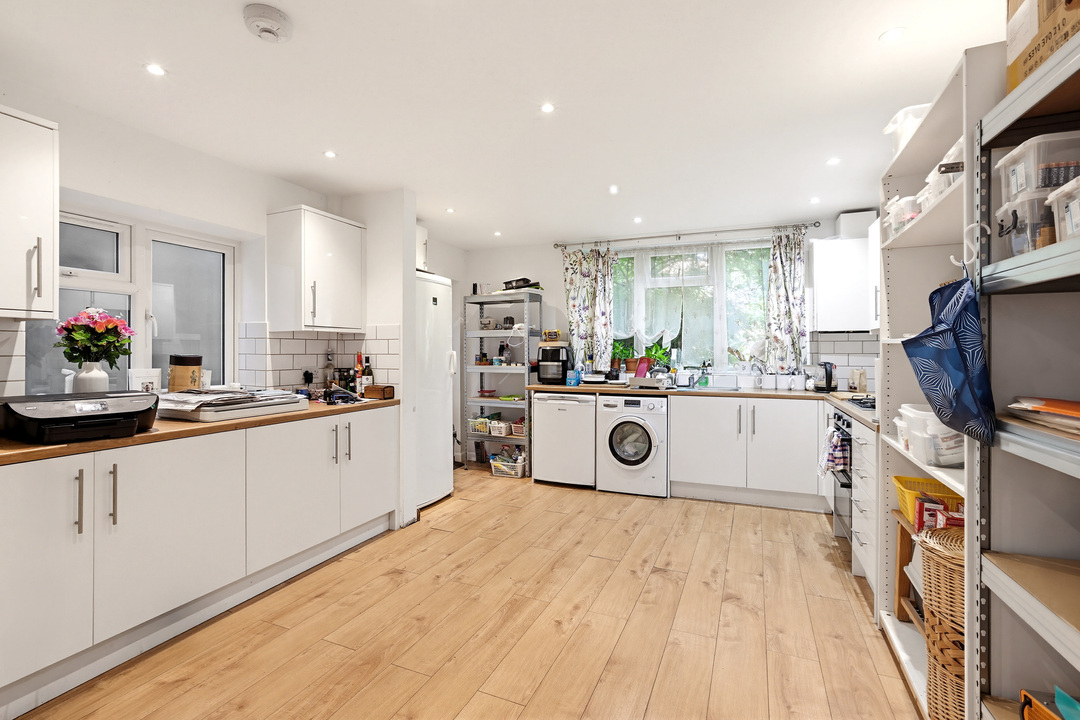 6 bed detached house for sale in Kings Avenue, Ealing, London, W5  - Property Image 2