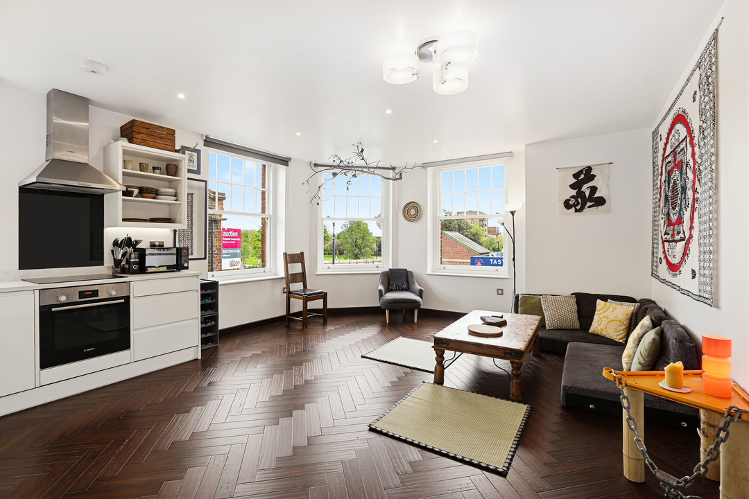 2 bed apartment for sale in Broadway, Ealing, London, W13  - Property Image 3
