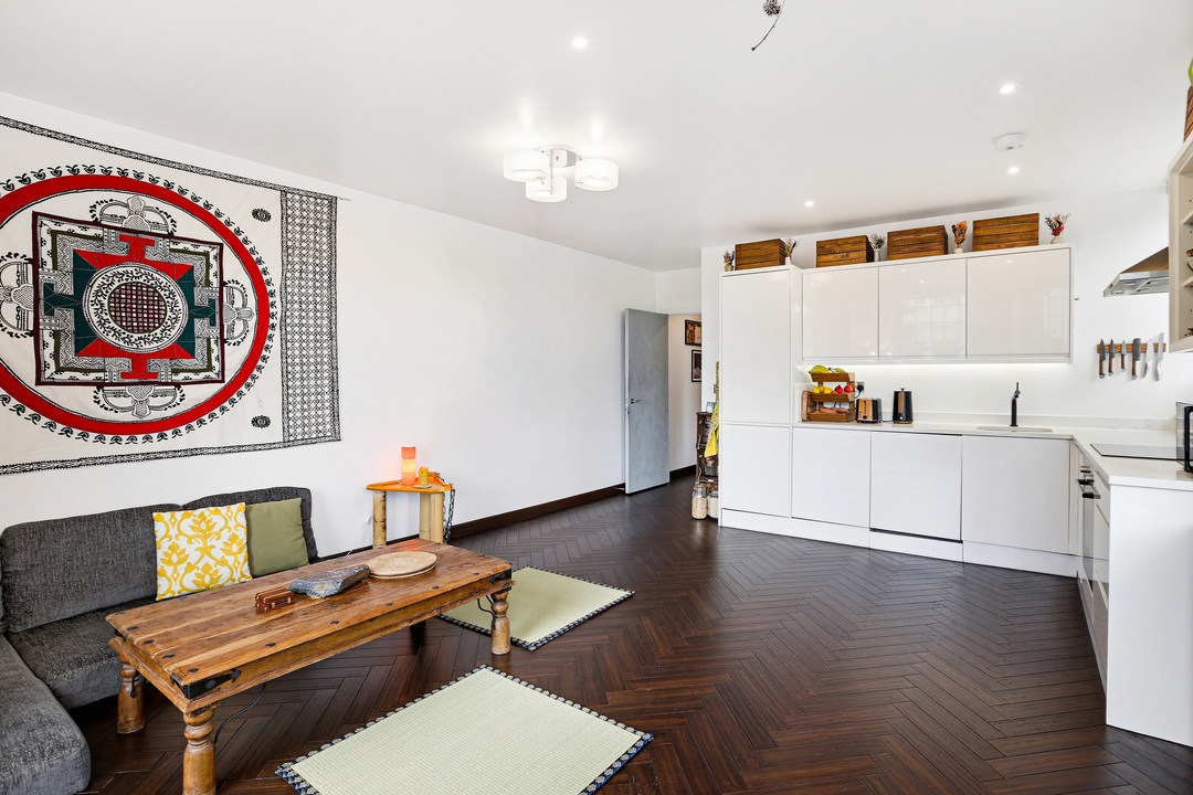 2 bed apartment for sale in Broadway, Ealing, London, W13  - Property Image 4