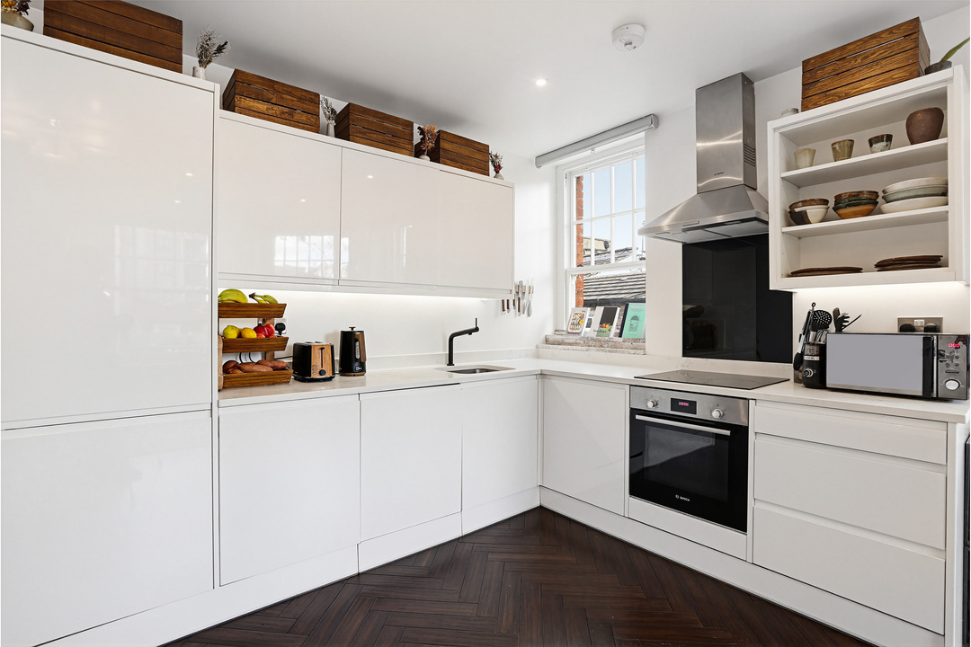 2 bed apartment for sale in Broadway, Ealing, London, W13  - Property Image 2