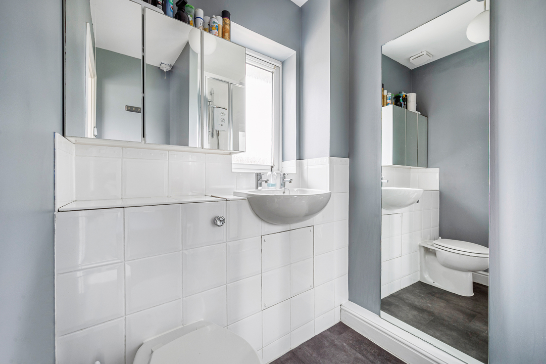 3 bed terraced house for sale in Old Twelve Close, Hanwell, London, W7  - Property Image 12