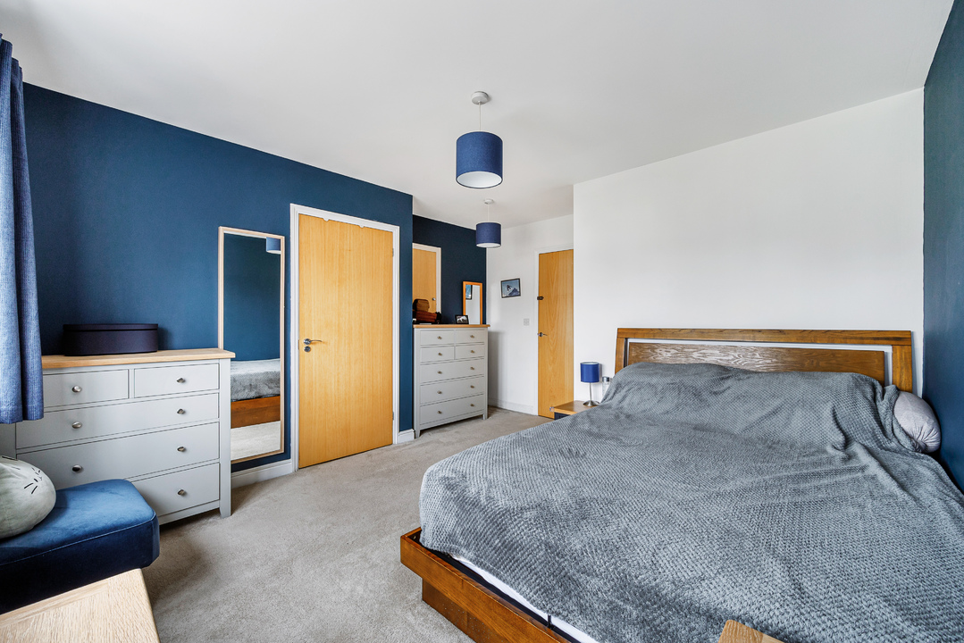 3 bed terraced house for sale in Old Twelve Close, Hanwell, London, W7  - Property Image 14