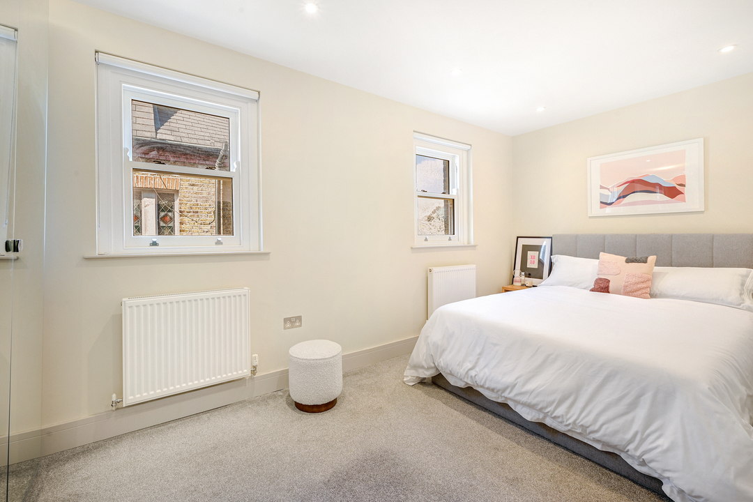 1 bed apartment for sale in Gunnersbury Avenue, Ealing, London, W5  - Property Image 6