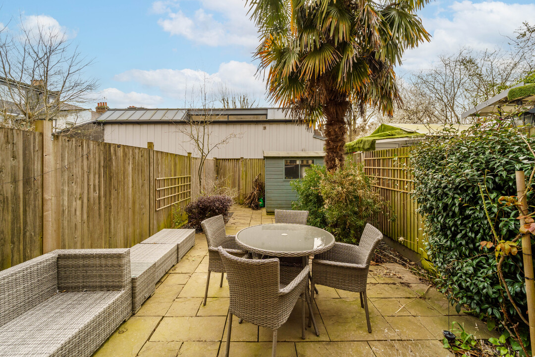 2 bed terraced house for sale in Darwin Road, Ealing, London, W5  - Property Image 19