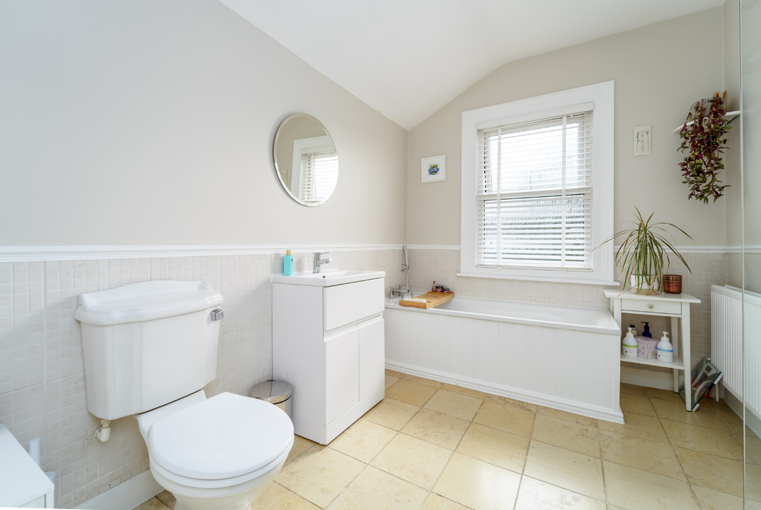2 bed terraced house for sale in Darwin Road, Ealing, London, W5  - Property Image 15
