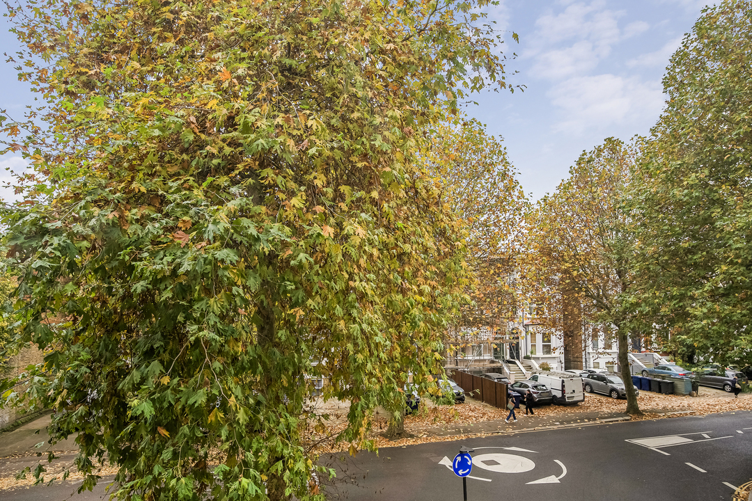 1 bed apartment for sale in The Avenue, Ealing, London, W13  - Property Image 8