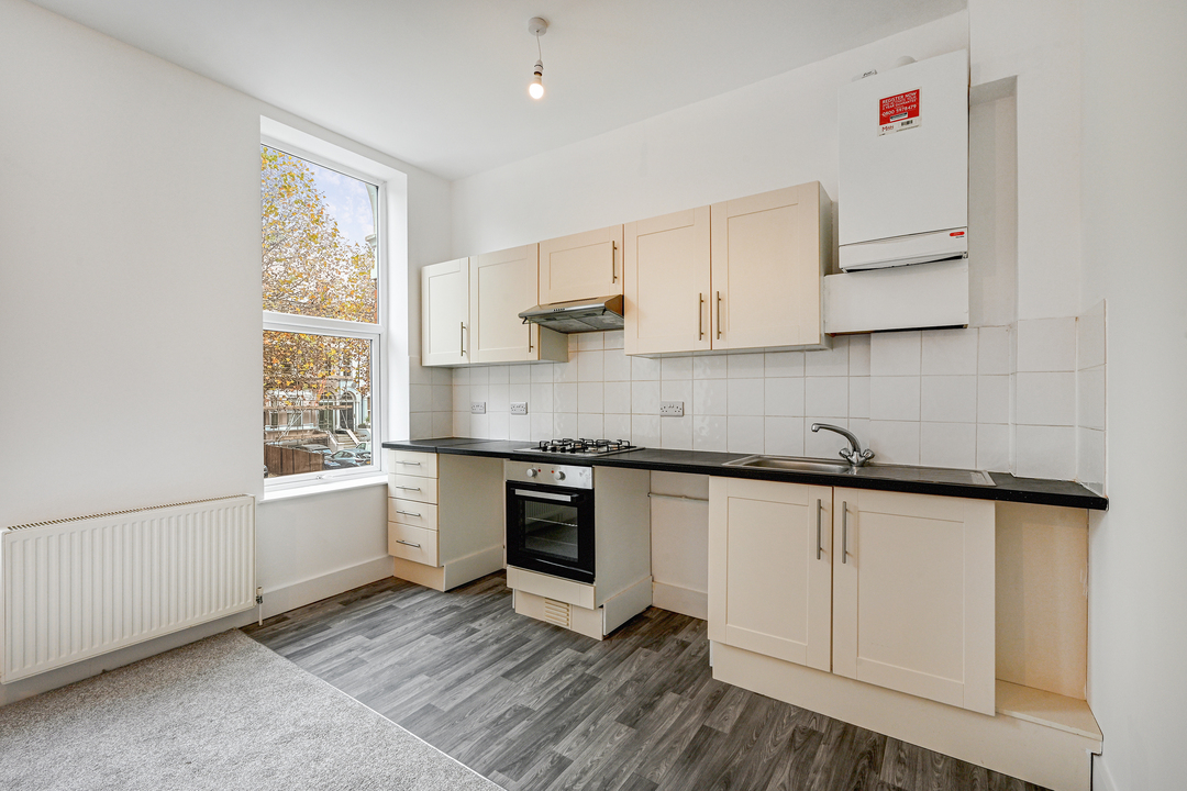 1 bed apartment for sale in The Avenue, Ealing, London, W13  - Property Image 7