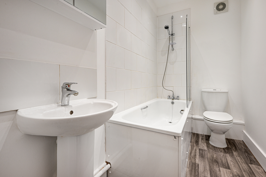 1 bed apartment for sale in The Avenue, Ealing, London, W13  - Property Image 5