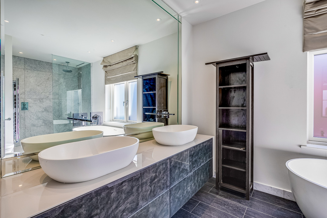 5 bed semi-detached house for sale in The Avenue, Ealing, London, W13  - Property Image 32