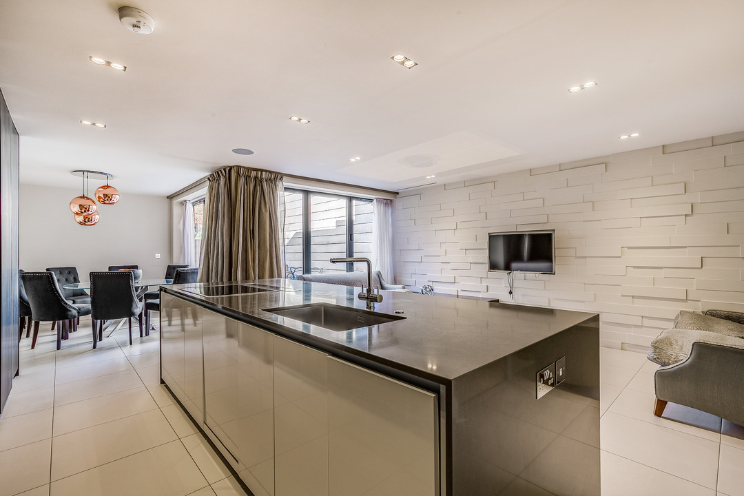 5 bed semi-detached house for sale in The Avenue, Ealing, London, W13  - Property Image 29