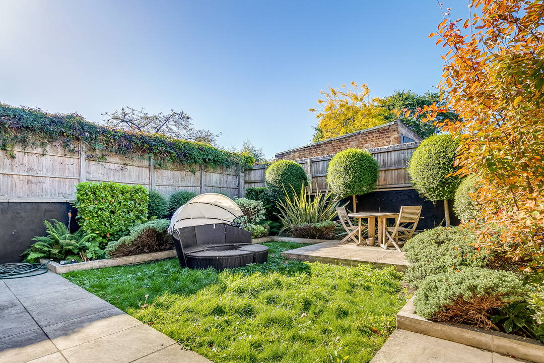 5 bed semi-detached house for sale in The Avenue, Ealing, London, W13  - Property Image 17