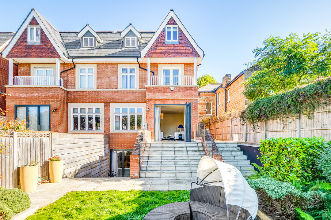 5 bed semi-detached house for sale in The Avenue, Ealing, London, W13  - Property Image 10