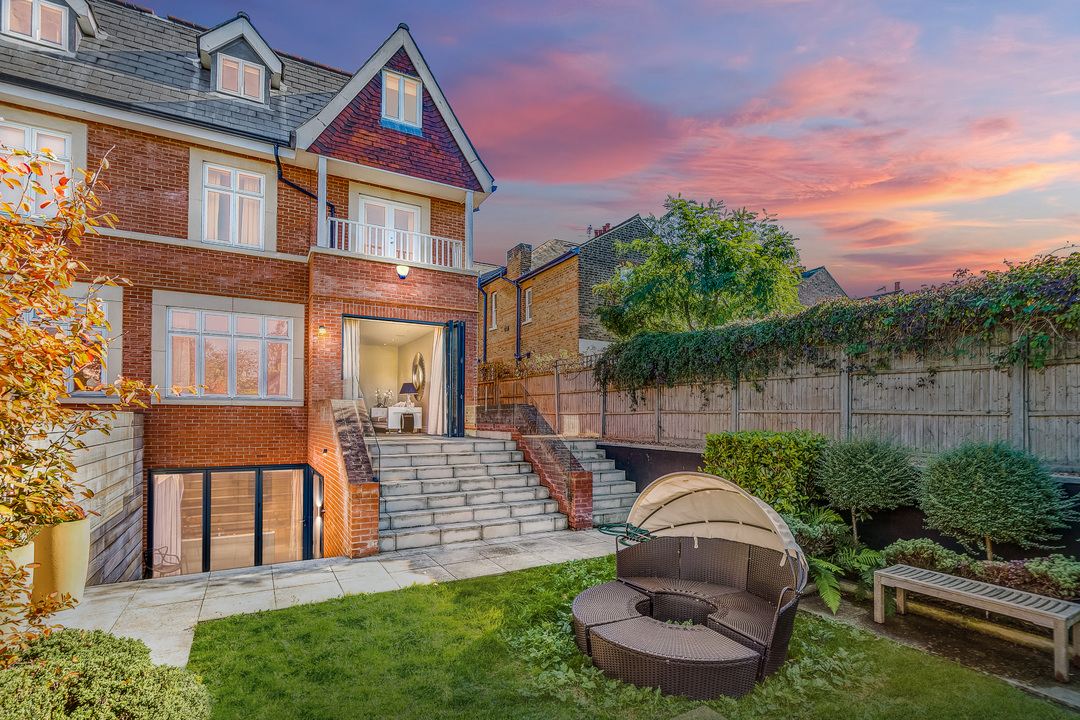 5 bed semi-detached house for sale in The Avenue, Ealing, London, W13  - Property Image 4