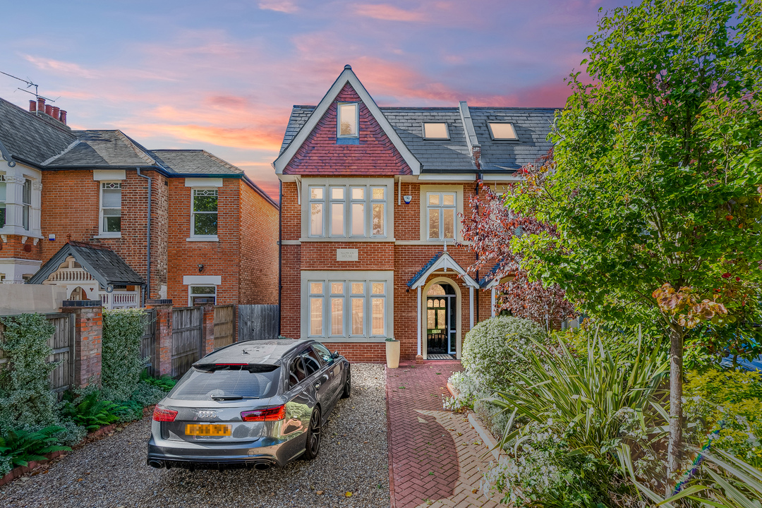 5 bed semi-detached house for sale in The Avenue, Ealing, London, W13  - Property Image 19