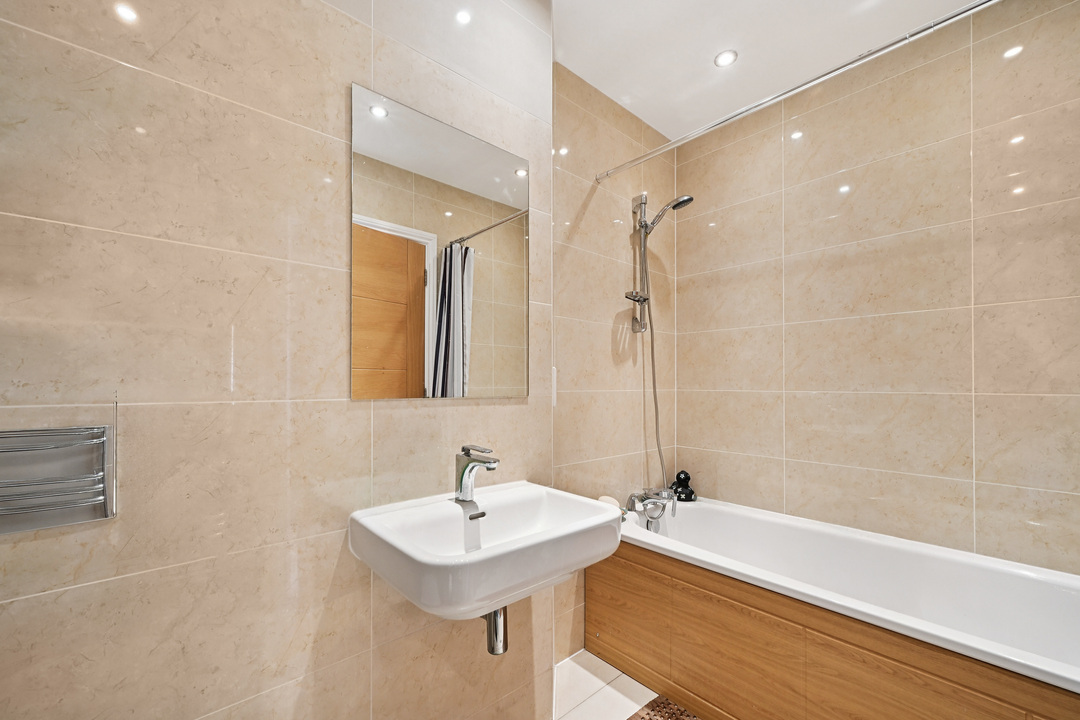 4 bed terraced house for sale in Northfield Road, Ealing, London, W13  - Property Image 7