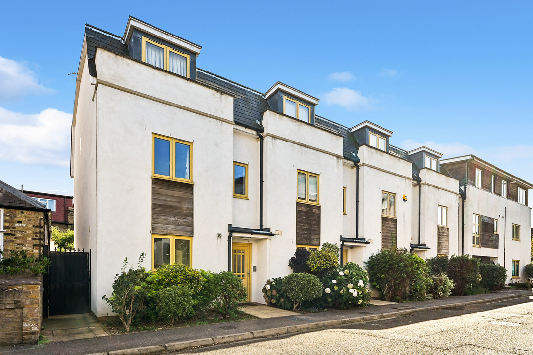 4 bed terraced house for sale in Northfield Road, Ealing, London, W13  - Property Image 11