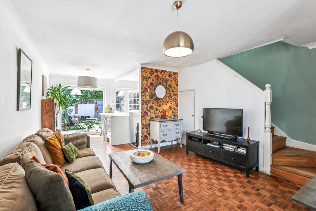 3 bed house for sale in Yeomans Mews, Isleworth, TW7  - Property Image 2