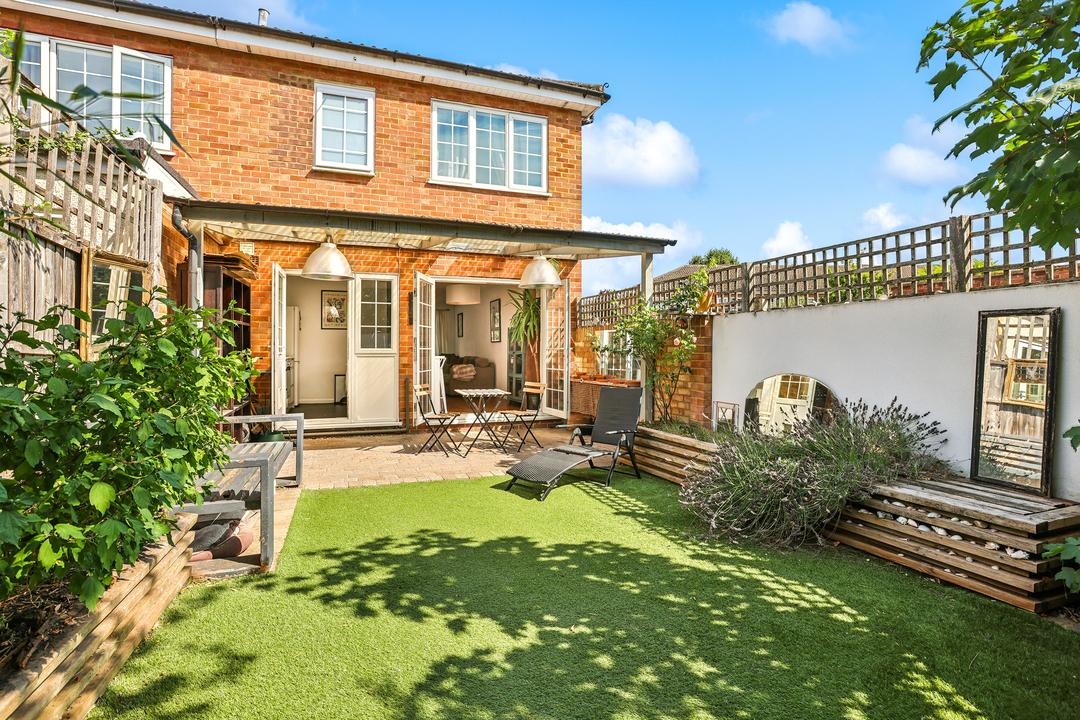 3 bed house for sale in Yeomans Mews, Isleworth, TW7  - Property Image 8