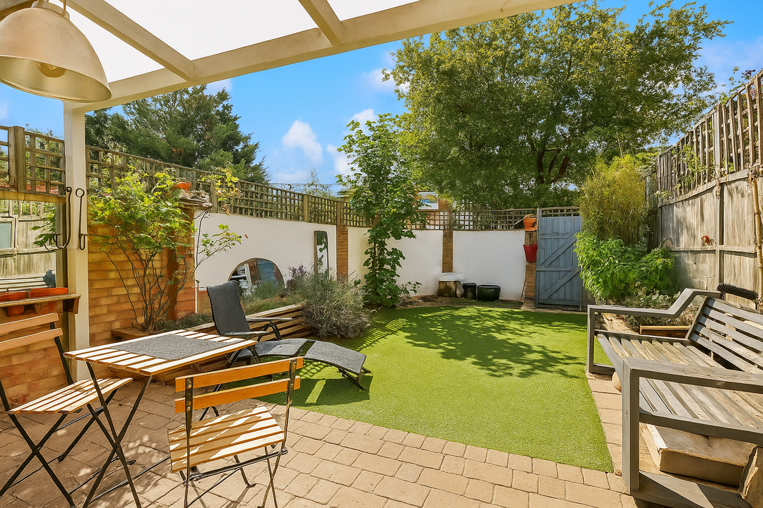 3 bed house for sale in Yeomans Mews, Isleworth, TW7  - Property Image 4