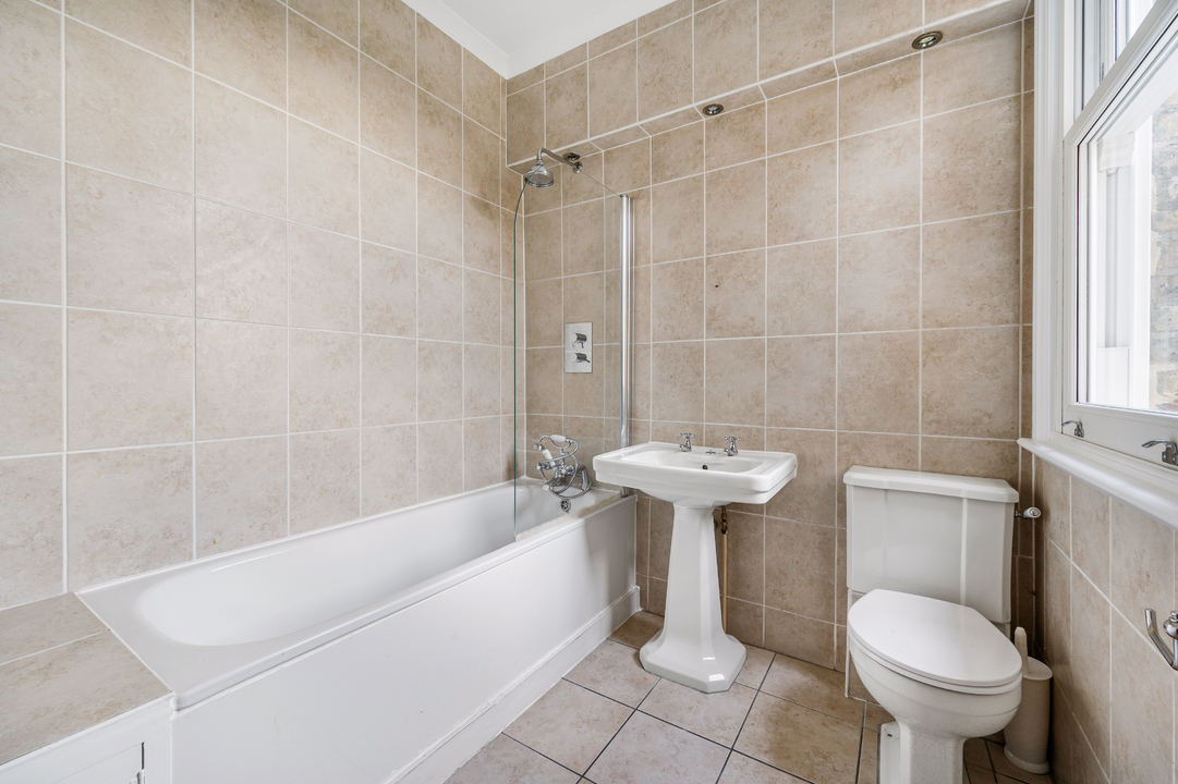 2 bed apartment for sale in Mattock Lane, Ealing, London, W5  - Property Image 8