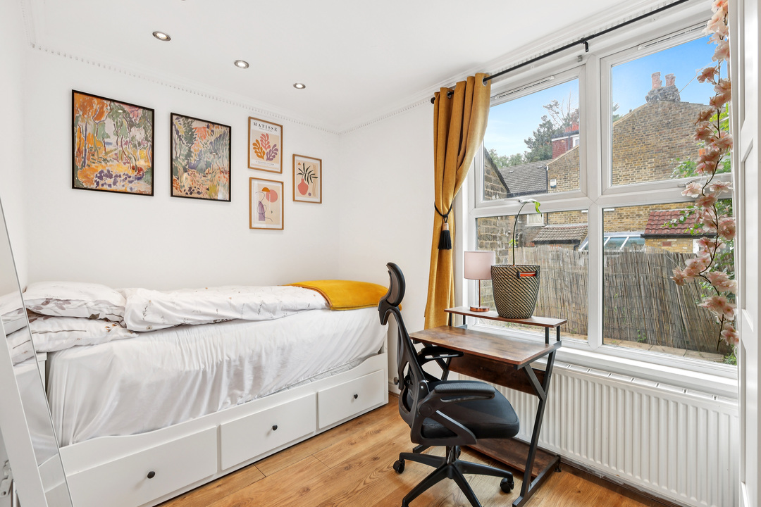 2 bed apartment for sale in Lawn Gardens, Hanwell, W7  - Property Image 17