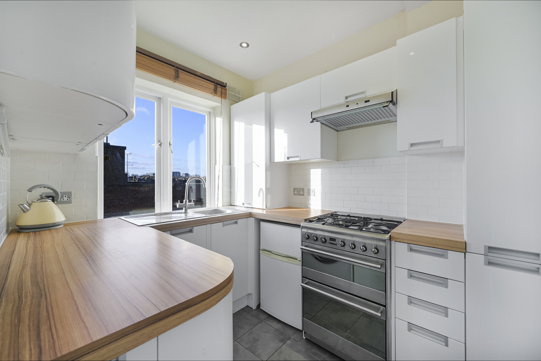 2 bed apartment for sale in Fielding Road, Brook Green, London, W14  - Property Image 4