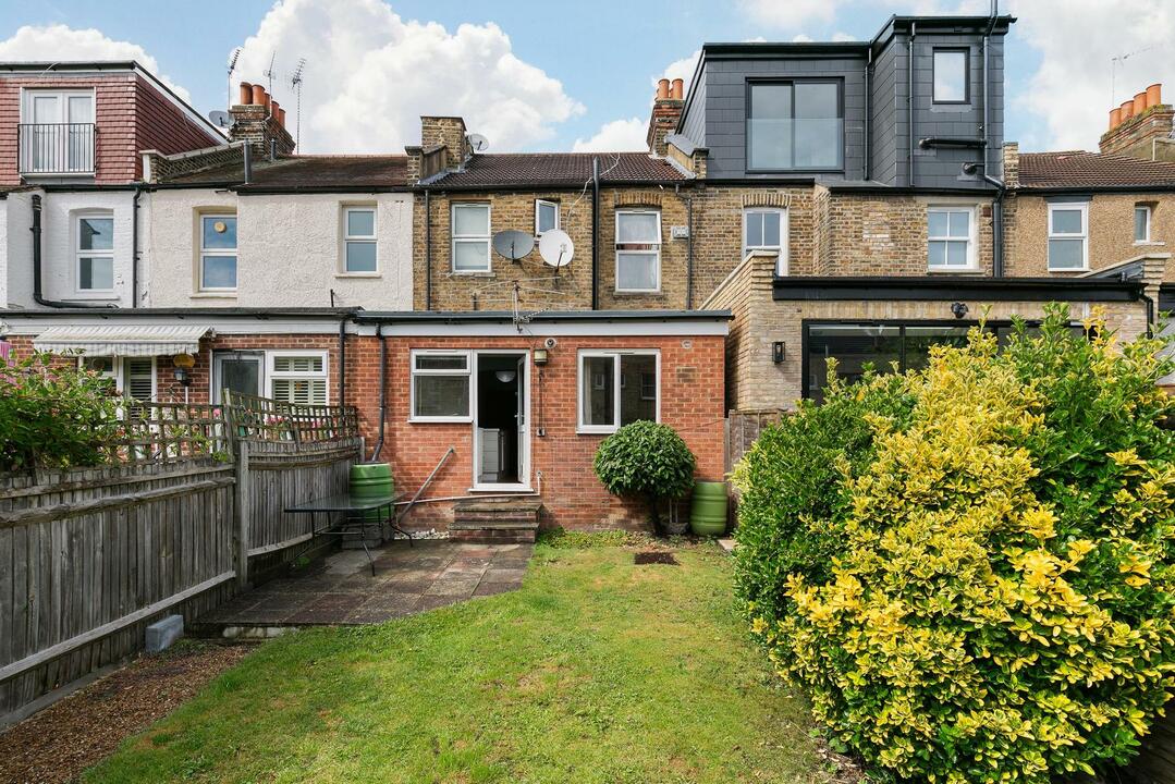 1 bed apartment for sale in Drayton Grove, Ealing, London, W13  - Property Image 19