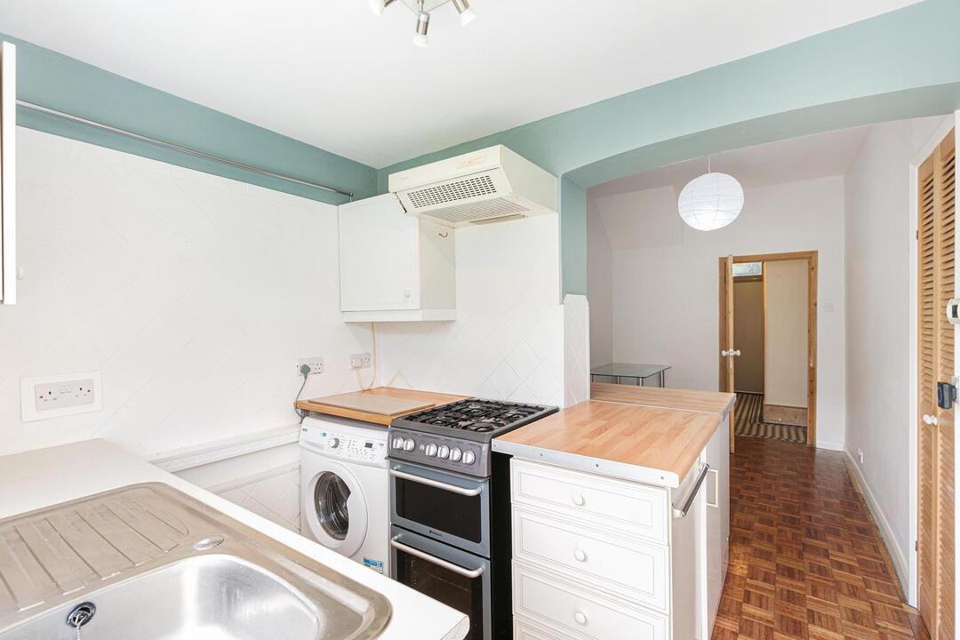 1 bed apartment for sale in Drayton Grove, Ealing, London, W13  - Property Image 6