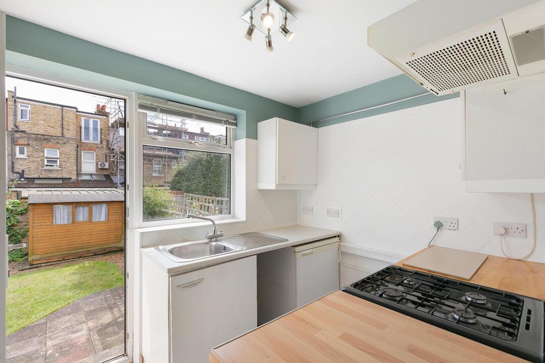 1 bed apartment for sale in Drayton Grove, Ealing, London, W13  - Property Image 13