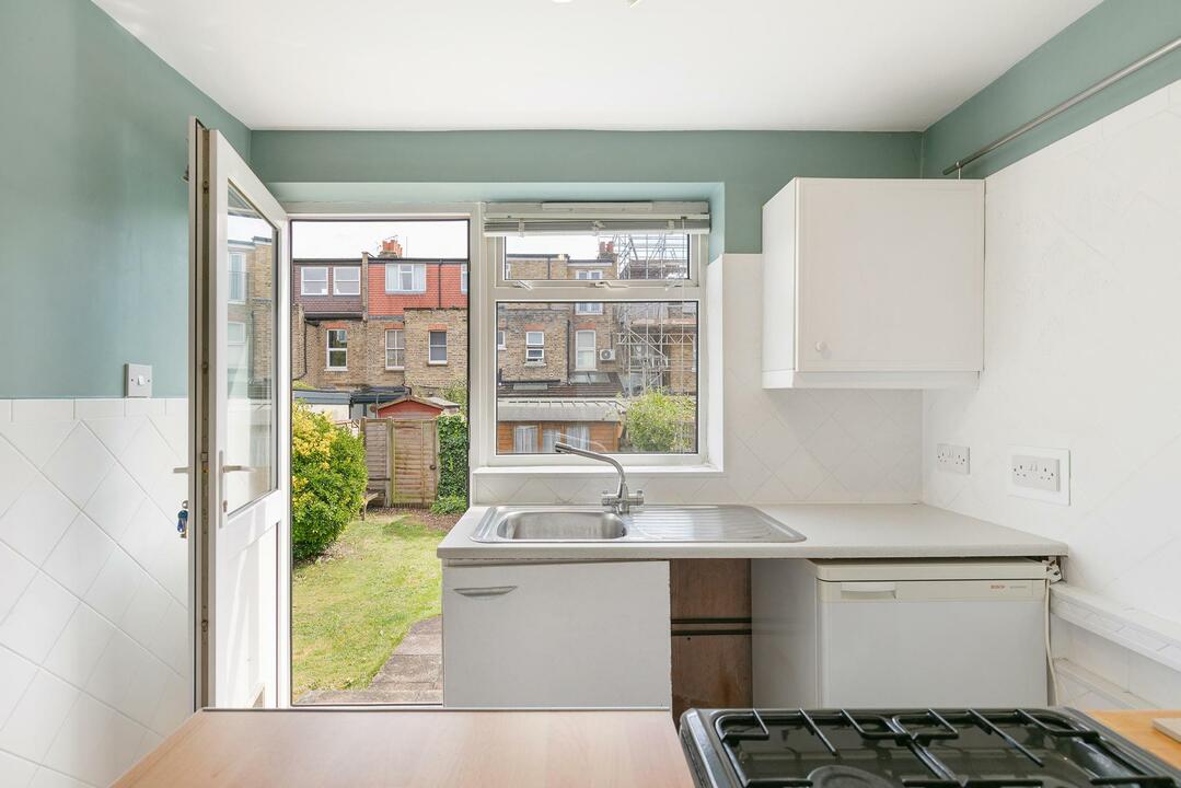 1 bed apartment for sale in Drayton Grove, Ealing, London, W13  - Property Image 14