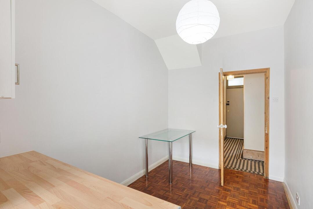 1 bed apartment for sale in Drayton Grove, Ealing, London, W13  - Property Image 9