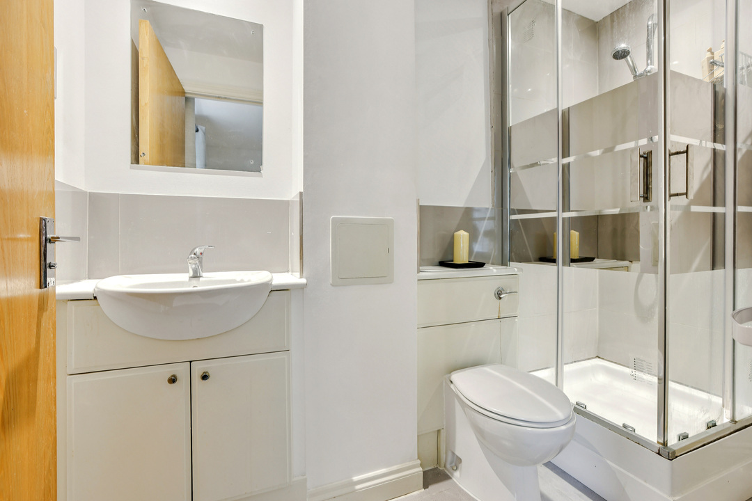 2 bed apartment for sale in Primrose Place, Isleworth  - Property Image 10