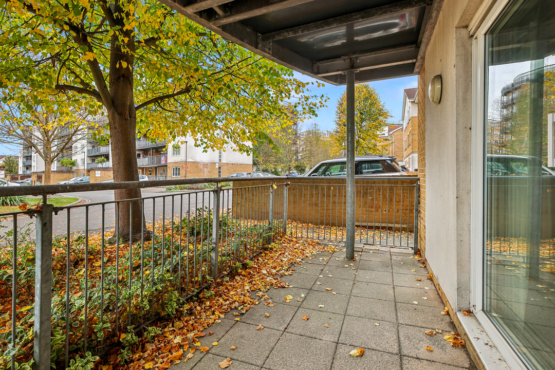 2 bed apartment for sale in Primrose Place, Isleworth  - Property Image 9