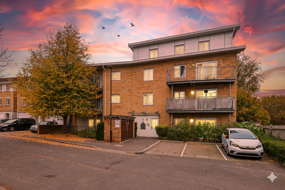 2 bed apartment for sale in Primrose Place, Isleworth
