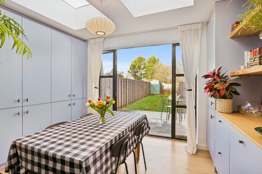 2 bed terraced house for sale in Hall Drive, Hanwell, London, W7  - Property Image 12