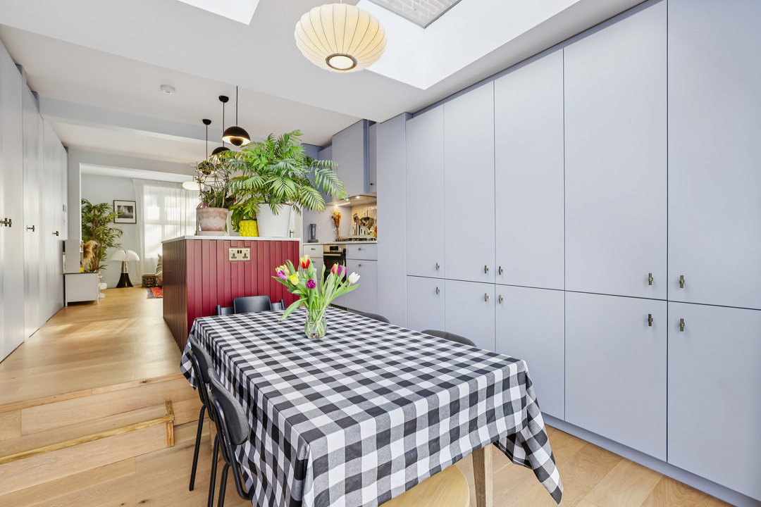 2 bed terraced house for sale in Hall Drive, Hanwell, London, W7  - Property Image 14