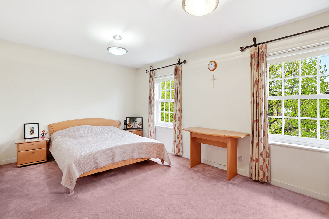 5 bed terraced house for sale in Woodville Gardens, Ealing, London, W5  - Property Image 11
