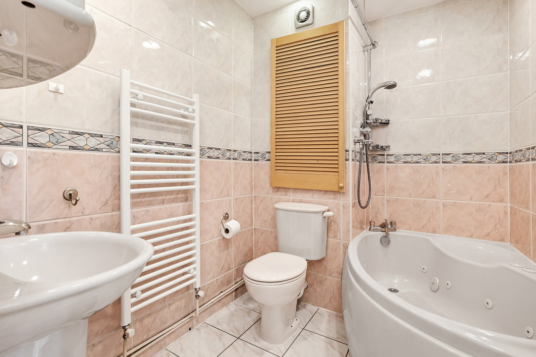 5 bed terraced house for sale in Woodville Gardens, Ealing, London, W5  - Property Image 12