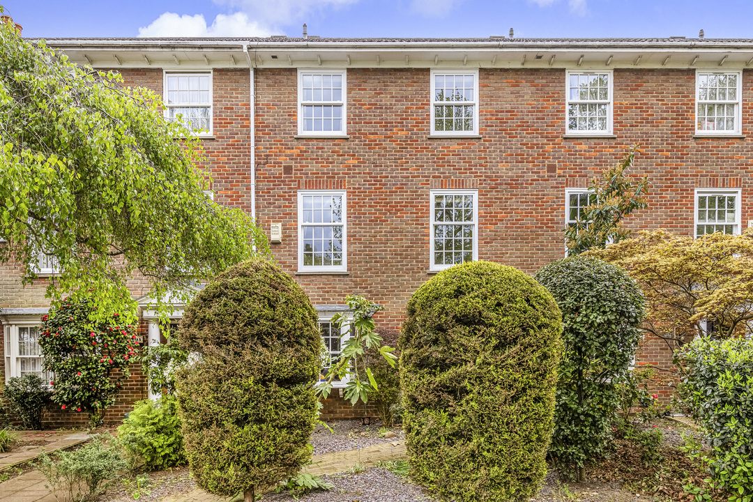 5 bed terraced house for sale in Woodville Gardens, Ealing, London, W5  - Property Image 8