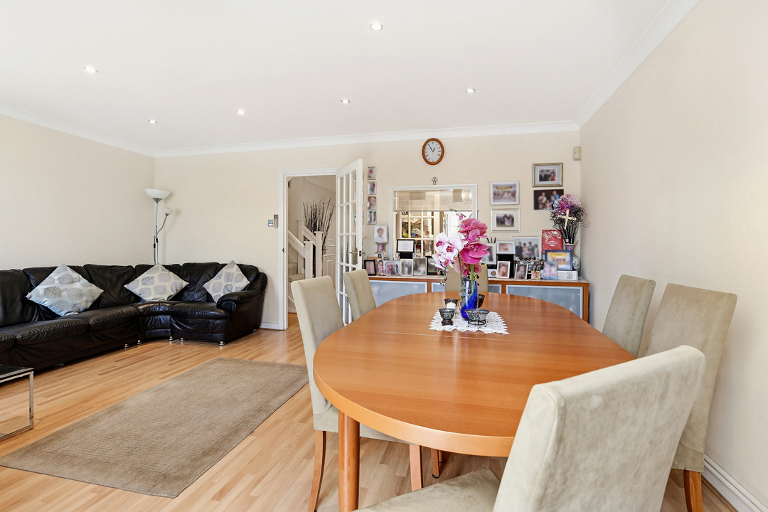 5 bed terraced house for sale in Woodville Gardens, Ealing, London, W5  - Property Image 6